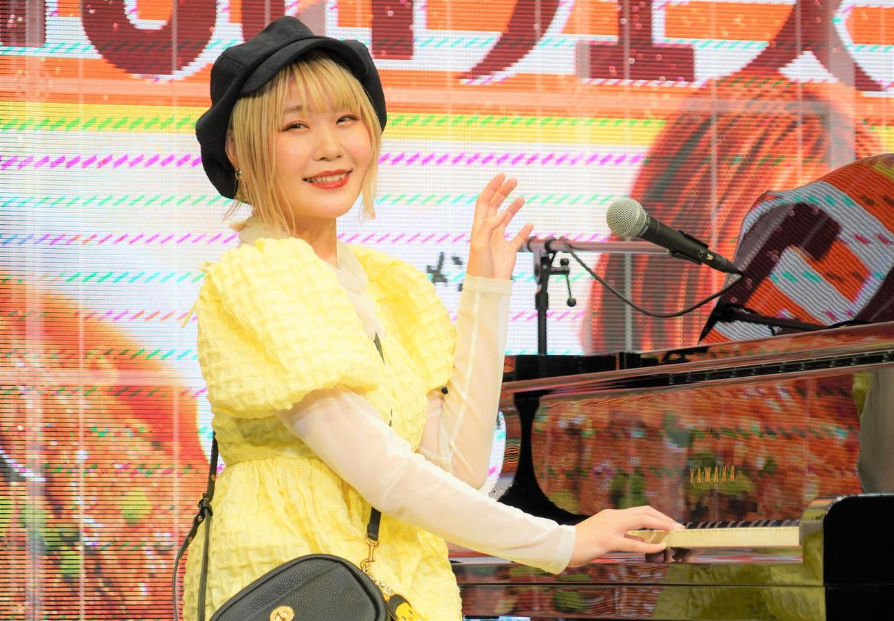 「ラーメン記念日」を祝した無料オンラインライブを行ったハラミちゃん（撮影・佐藤成）