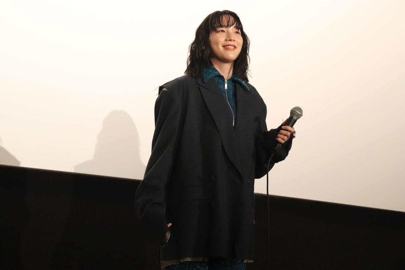 映画「さかなのこ」の舞台挨拶に出席した主演の、のん（撮影・波部俊之介）
