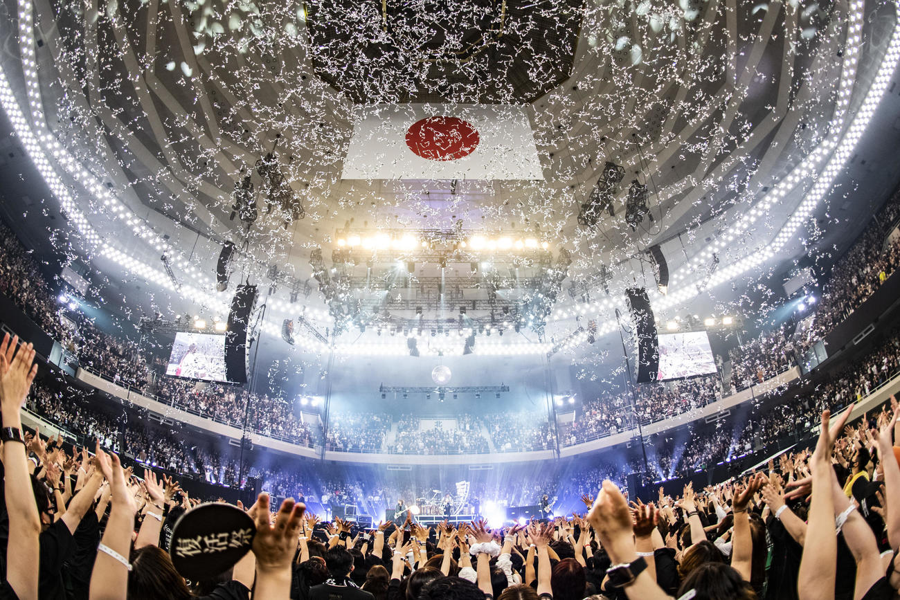 日本武道館で行われたライブ「LUNA SEA　復活祭　－A NEW VOICE－」で復活したLUNA SEA