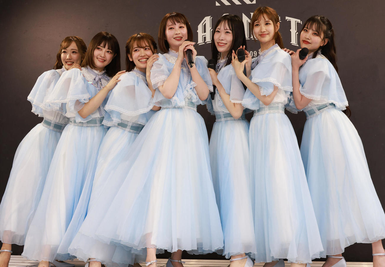 渋谷でライブを開催したアイドルグループ「8月のエウテルペ」（撮影・中島郁夫）