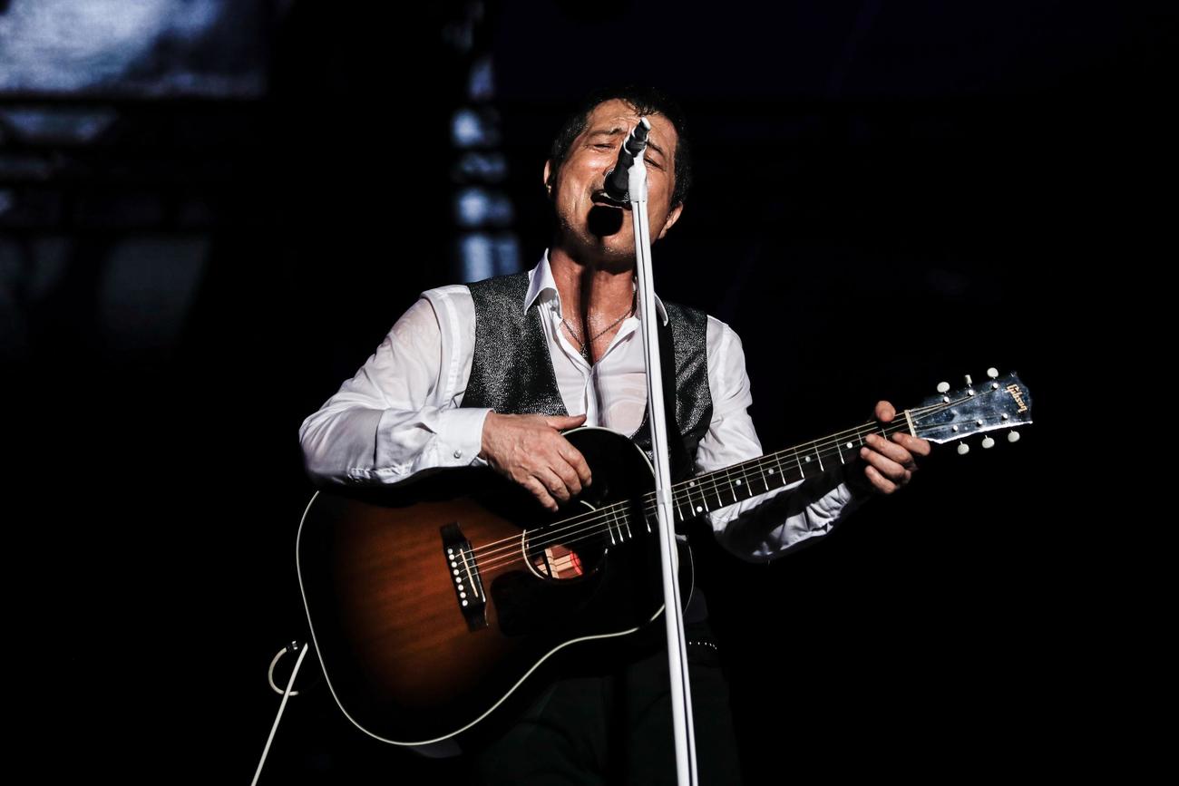 デビュー50周年記念ツアー「MY WAY」2日目公演で熱唱する矢沢永吉（HIRO KIMURA氏撮影）