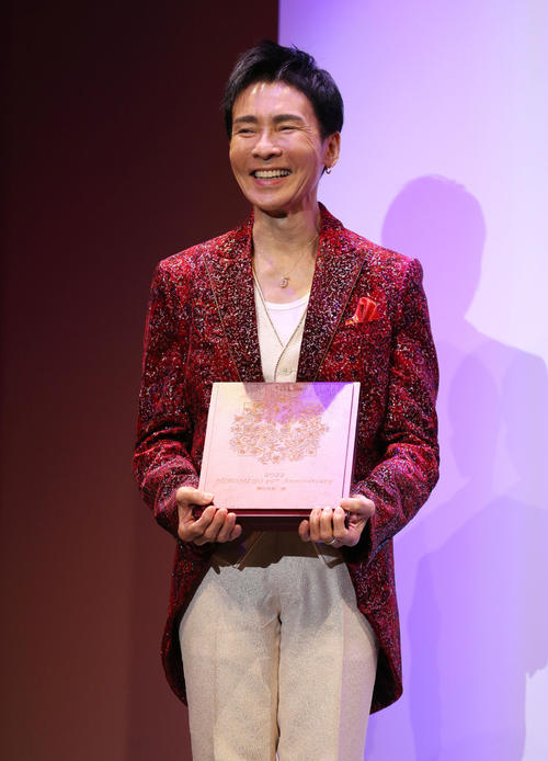 50周年郷ひろみ スカウトは高1 男の子女の子 で歌手デビュー 音楽活動年表 芸能写真ニュース 日刊スポーツ 50周年郷ひろみ スカウトは高1 男の子女の子 で歌手デビュー 音楽活動年表 芸能写真ニュース 日刊スポーツ
