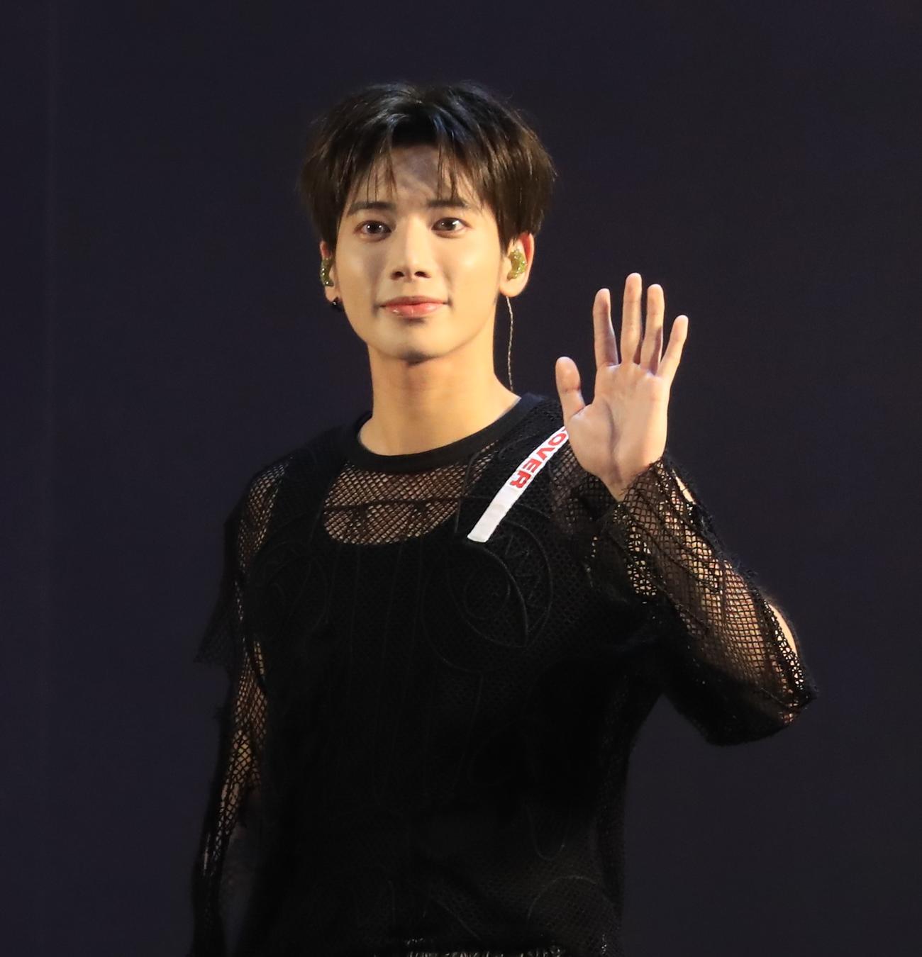 日本での3枚目シングル発売記念イベントに登壇するTOMORROW X TOGETHERテヒョン（撮影・藤塚大輔）