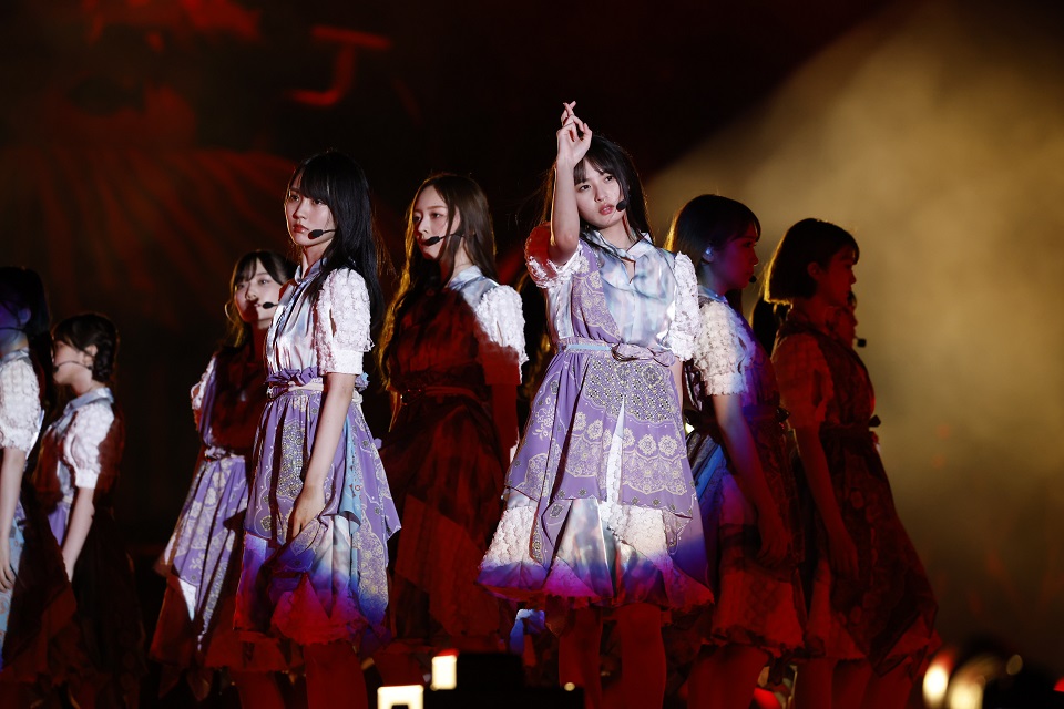 「真夏の全国ツアー2022」千秋楽でパフォーマンスする乃木坂46