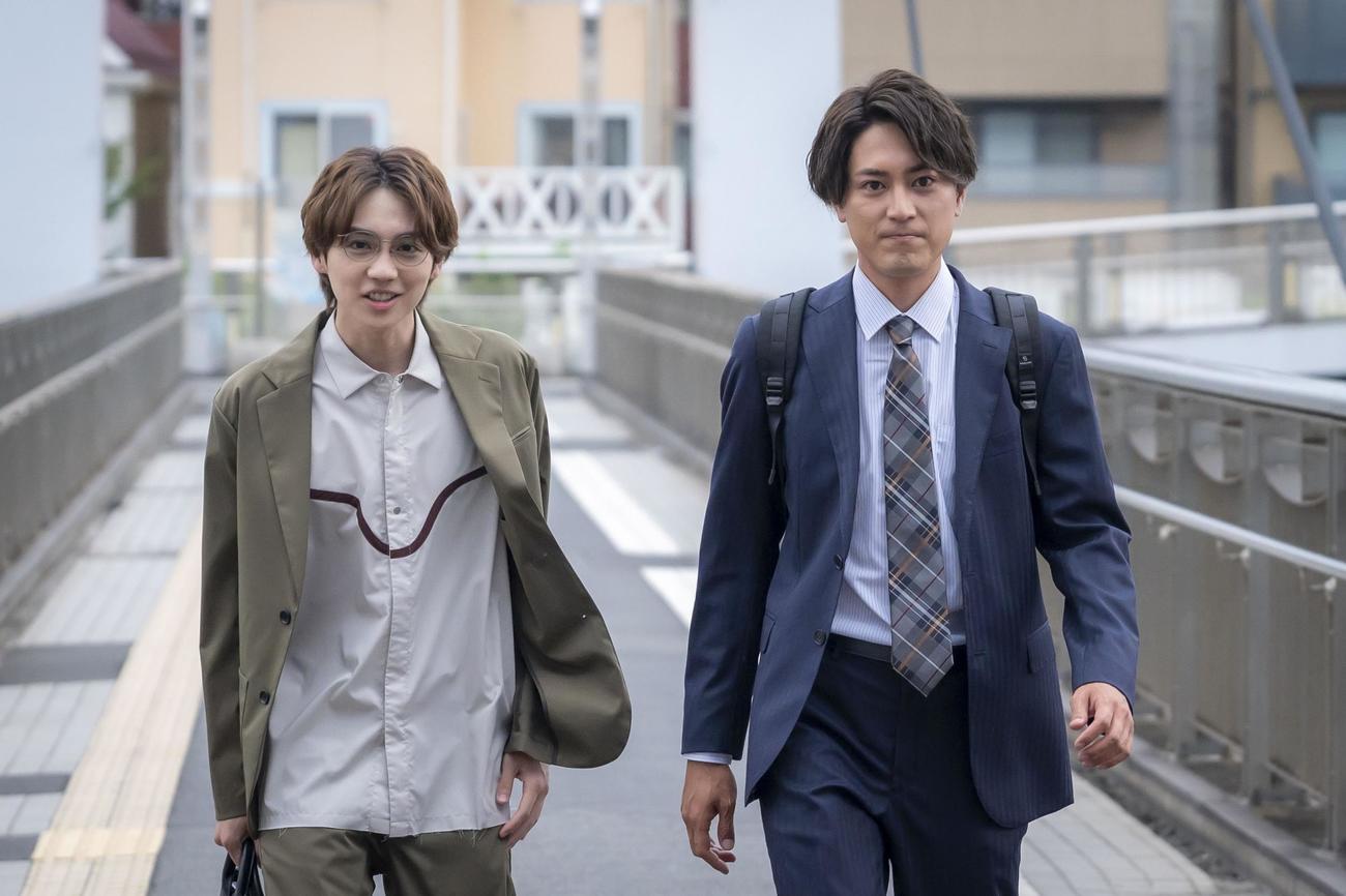 竜之介（吉野北人＝左）と玄之介（間宮翔太）はバディを組んだ（C）カンテレ