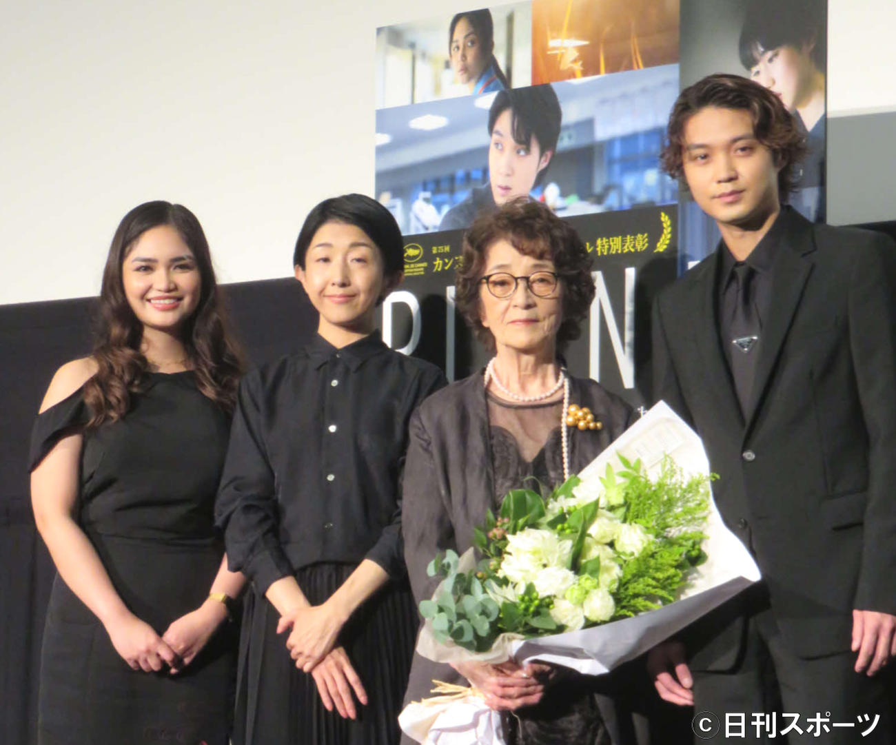 映画「PLAN75」公開記念舞台あいさつに出席した、左からステファニー・アリアン、早川千絵監督、倍賞千恵子、磯村勇斗（2022年6月撮影）