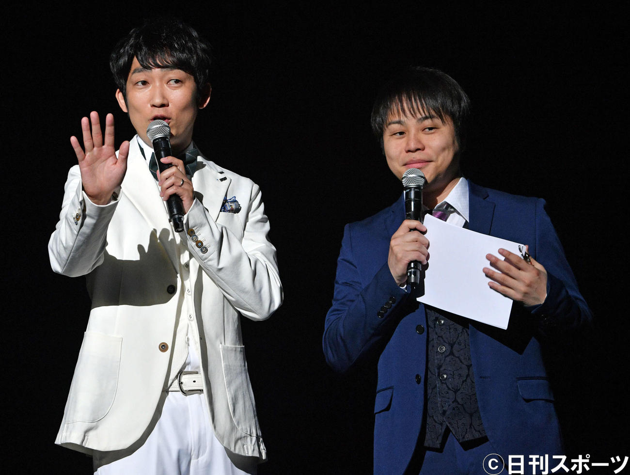 NON　STYLEの石田明（左）と井上裕介（2020年3月撮影）