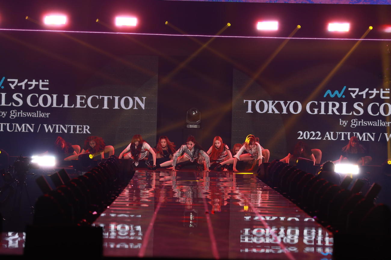 トリでパフォーマンスするaespa（C）マイナビ　TGC 2022 A／W