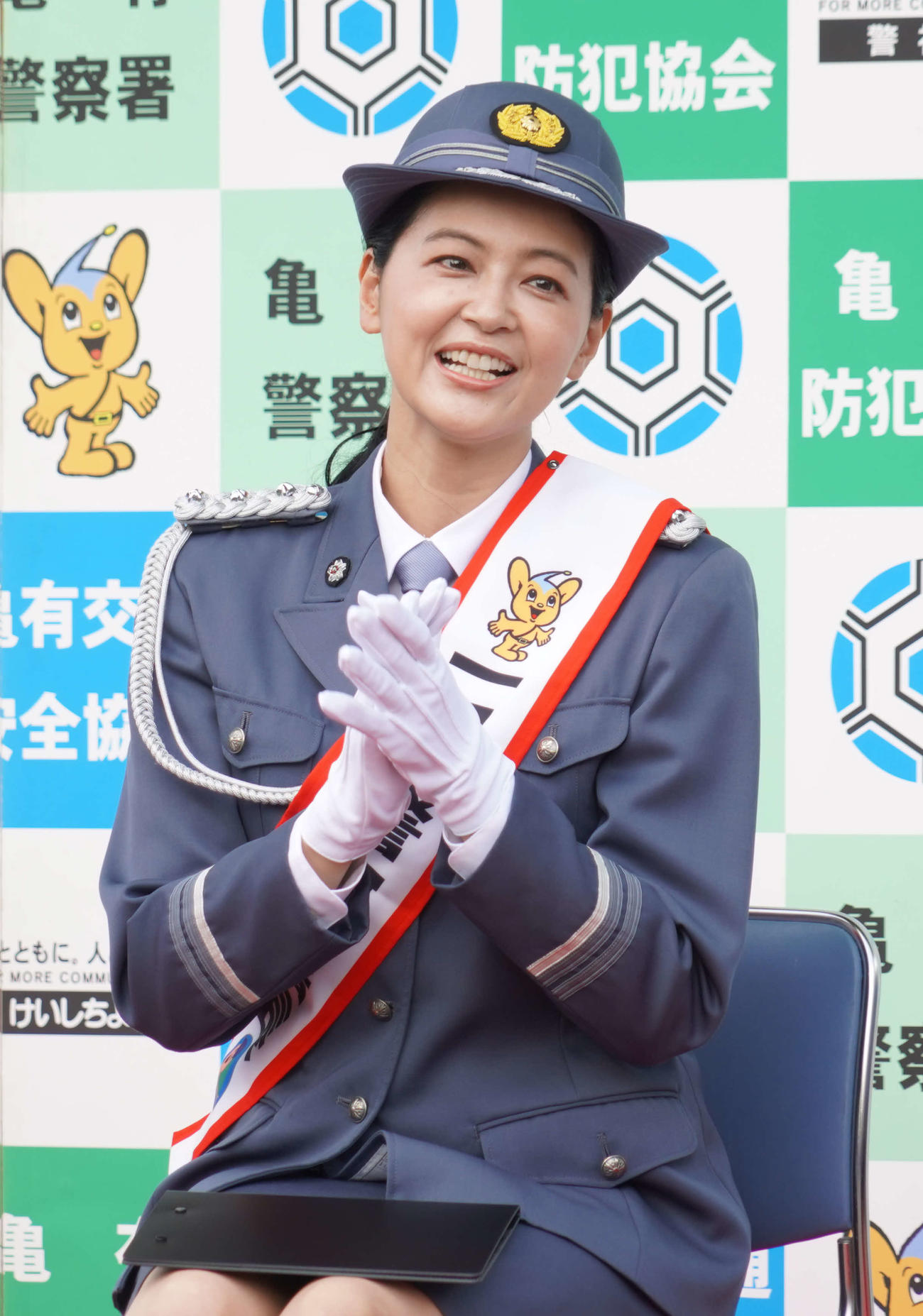 警視庁亀有警察署の一日警察署長を務めた黒谷友香（撮影・佐藤成）
