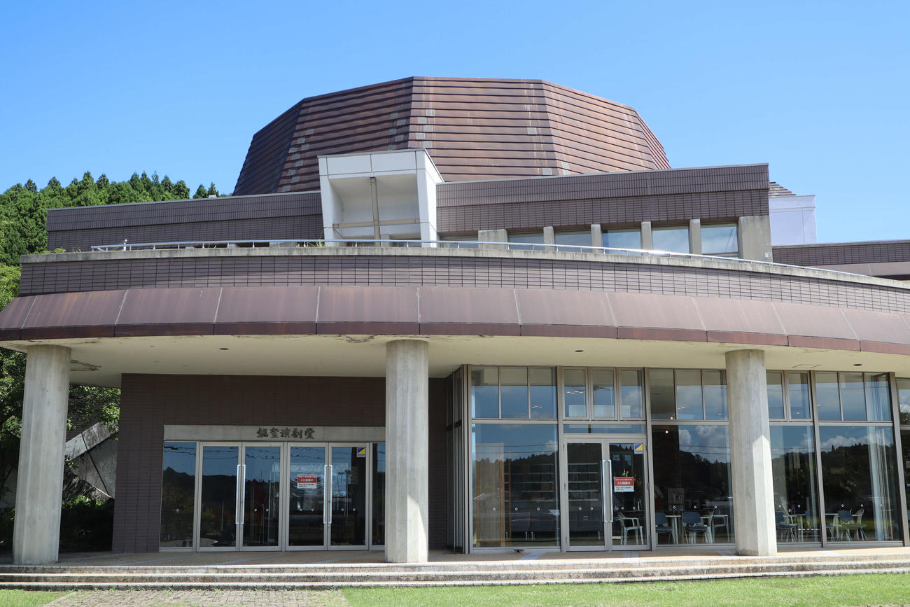 舞台「いのちぼうにふろう物語」が開幕した能登演劇堂