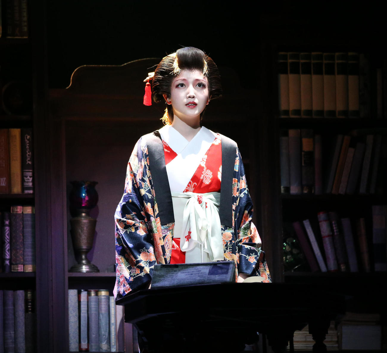 舞台「桜文」公開ゲネプロで熱演する久保史緒里（撮影・宮地輝）