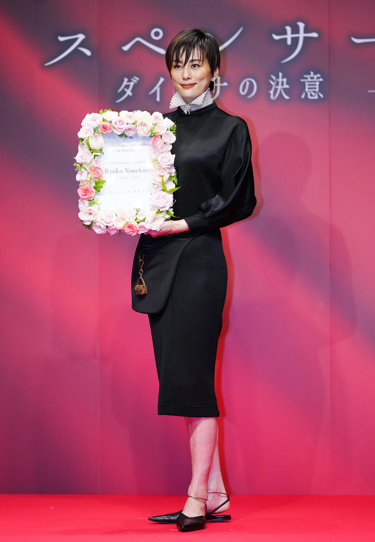 「ダイアナプロジェクト・キックオフイベント」に臨み、写真に納まるアンバサダーの米倉涼子（撮影・江口和貴）