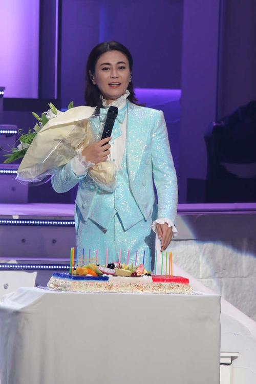45歳の誕生日をステージ上で祝福された氷川きよし