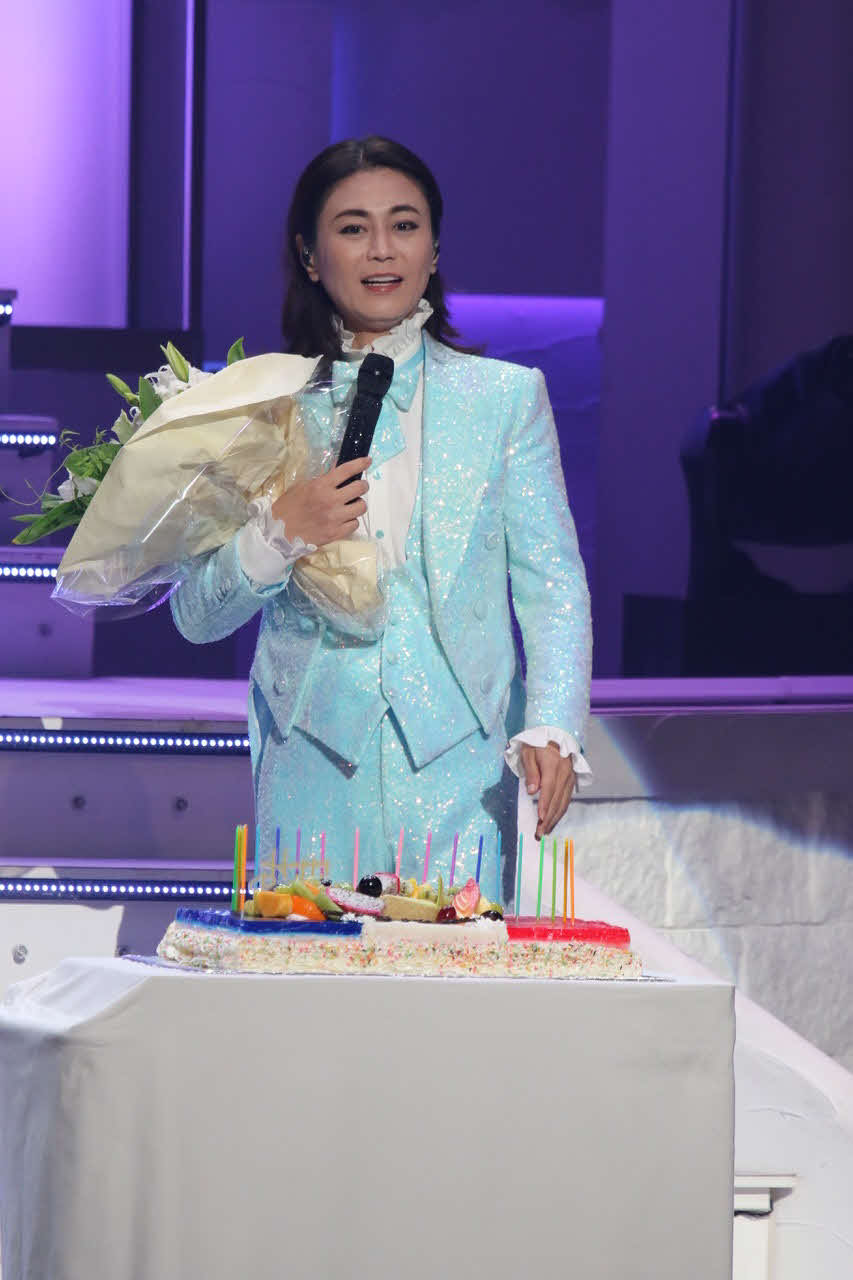 45歳の誕生日をステージ上で祝福された氷川きよし