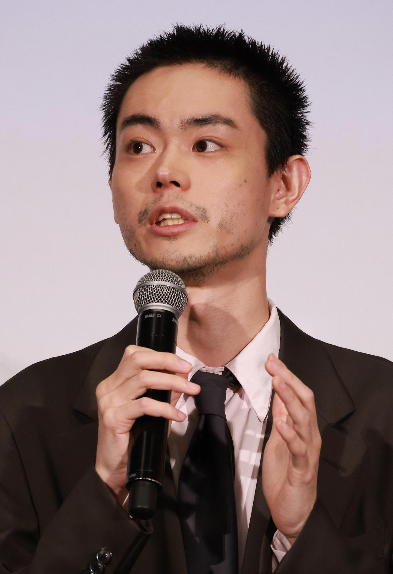 映画「百花」初日舞台あいさつを行った菅田将暉（撮影・中島郁夫）