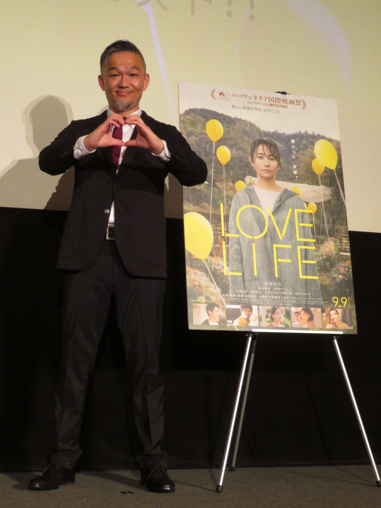 映画「LOVE LIFE」公開記念舞台あいさつに登壇した砂田アトム（撮影・村上幸将）
