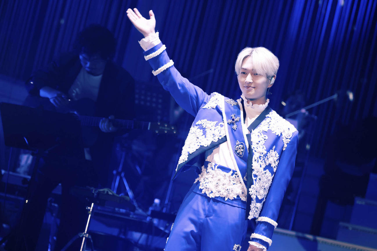 ライブを開催した、SHINeeのONEW