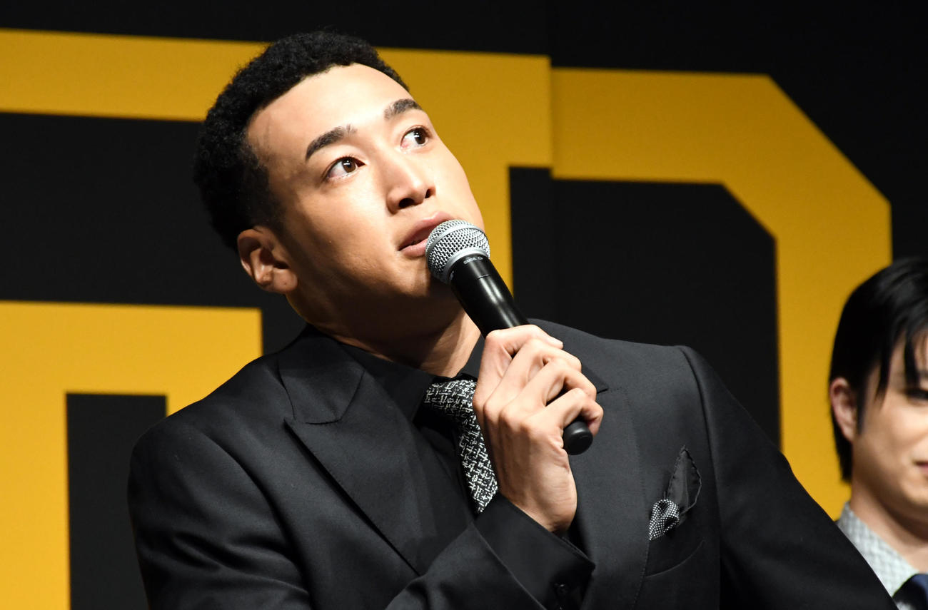ABEMAドラマ「覆面D」配信決定プレミアイベントで共演者の言葉に涙する関口メンディー（撮影・大友陽平）
