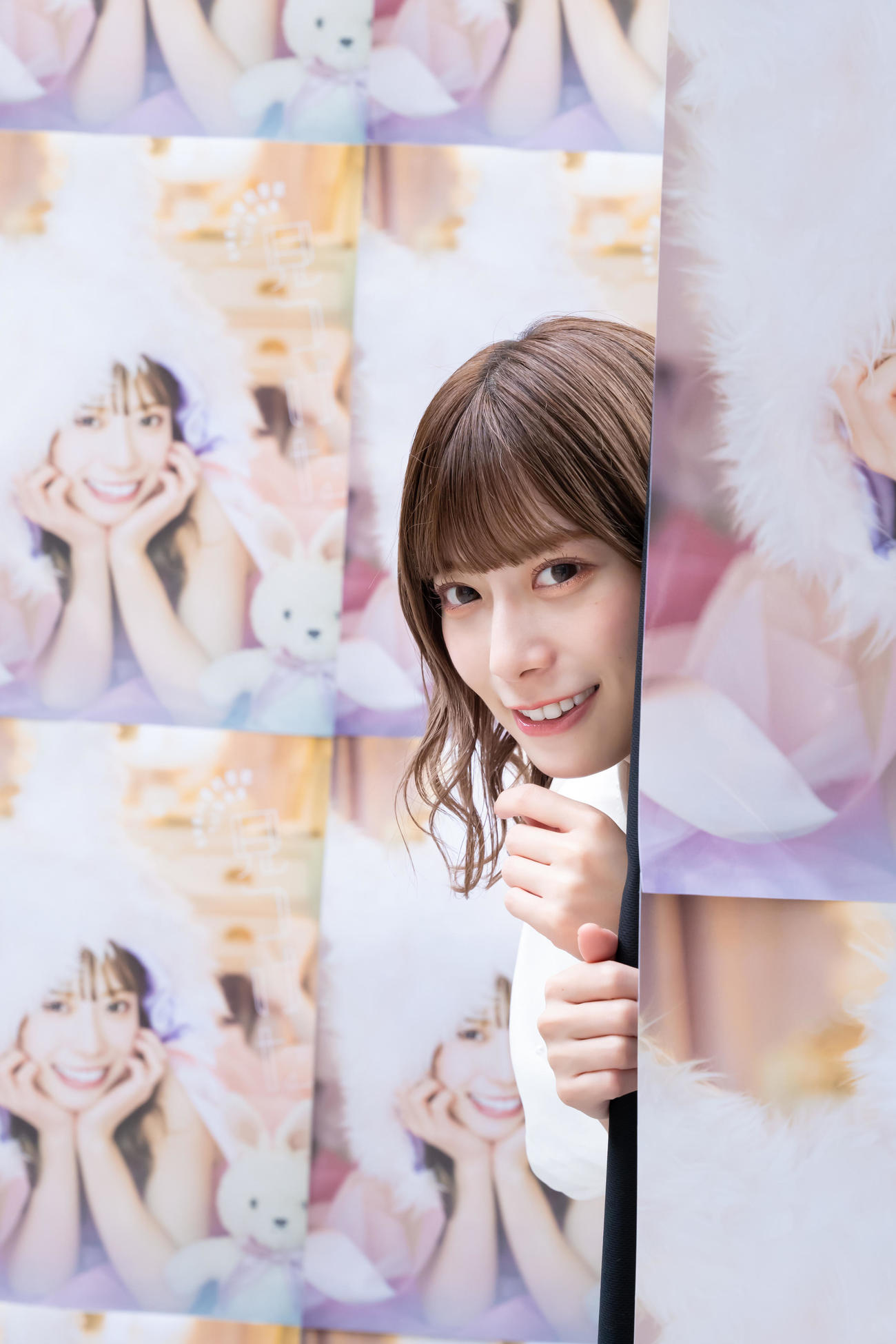 ファースト写真集「見つけた」の発売記念オンライン会見に出席した日向坂46東村芽依