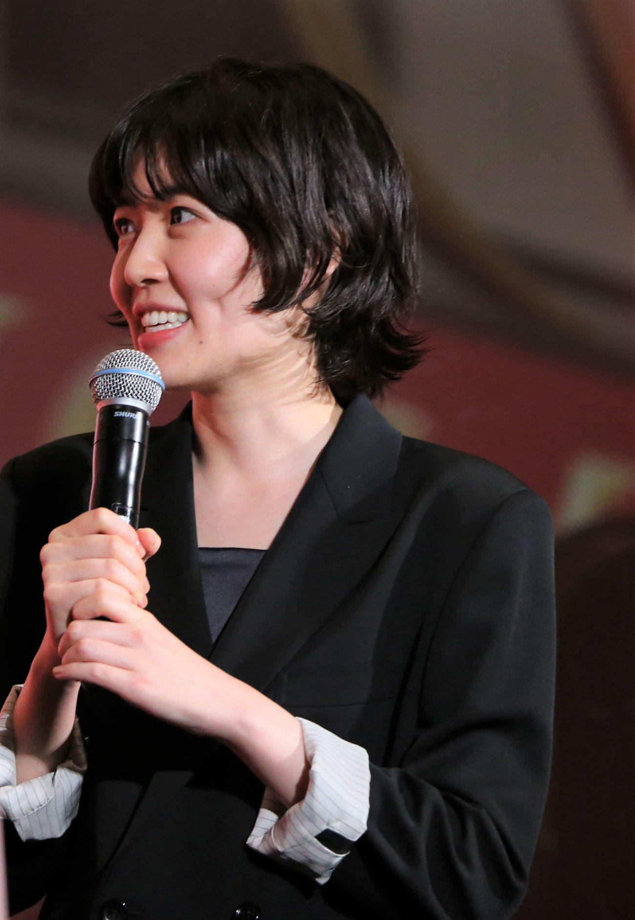 映画「七人の秘書THEMOVIE」の完成披露試写会で撮影を振り返ったシム・ウンギョン（撮影・星夏穂）