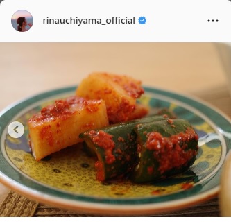 内山理名インスタグラムより