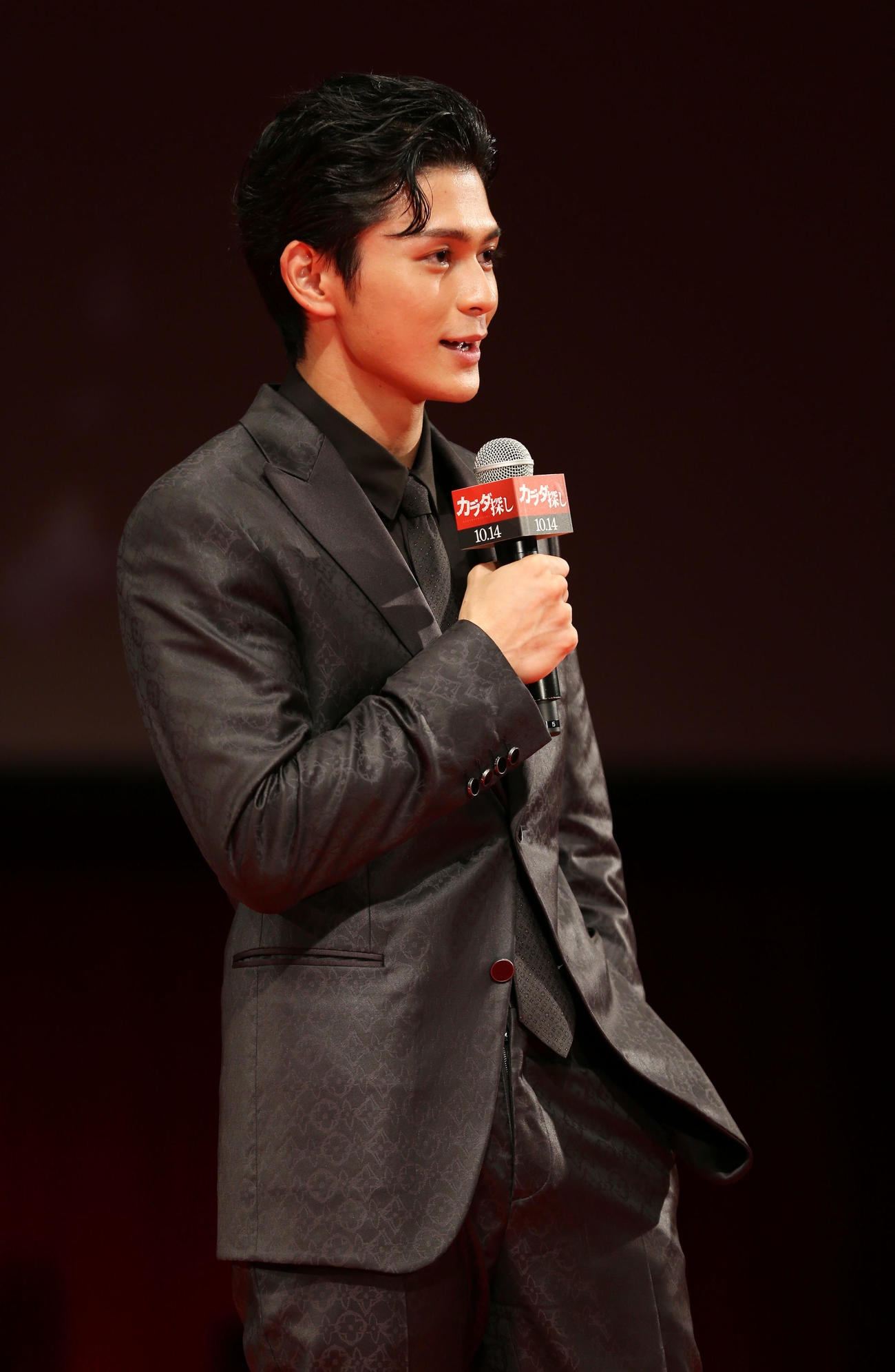 映画「カラダ探し」ジャパンプレミアで撮影時のエピソードを話す眞栄田郷敦（撮影・宮地輝）