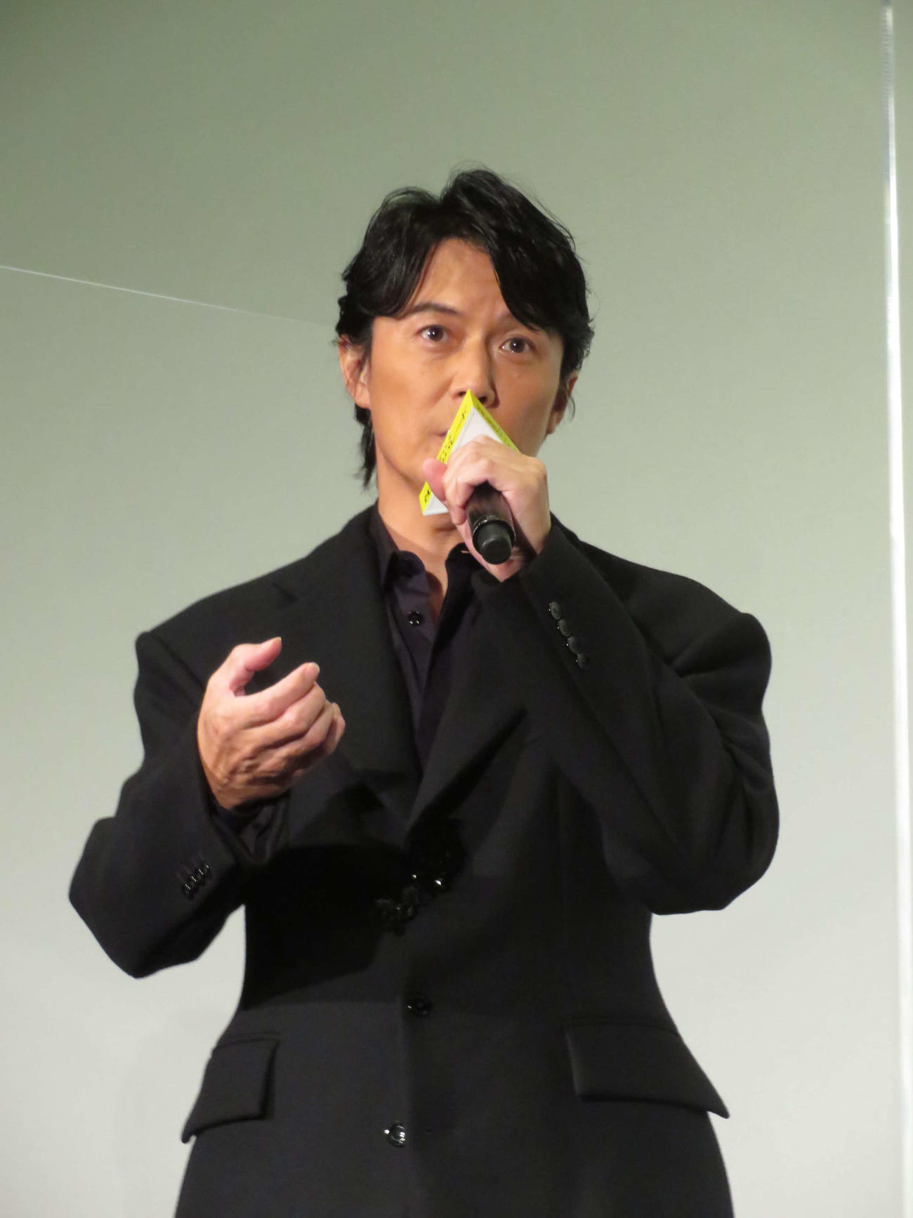 映画「沈黙のパレード」初日舞台あいさつに登壇した福山雅治（撮影・村上幸将）