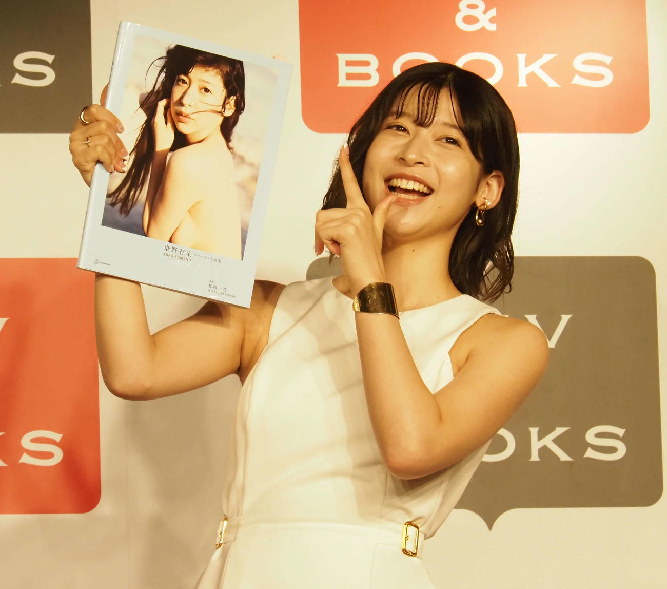 ファースト写真集「ユメノソラ」発売記念イベントを開催した染野有来（撮影・遠藤尚子）