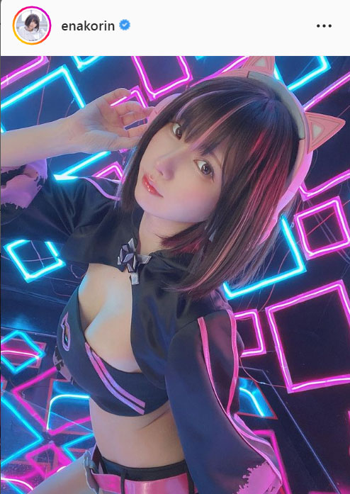 えなこのインスタグラムより
