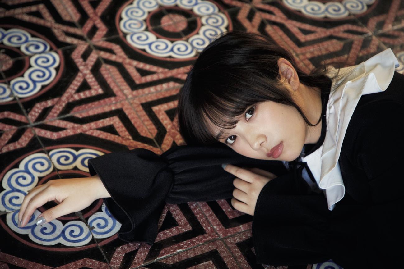乃木坂46与田祐希セカンド写真集「無口な時間」のカット