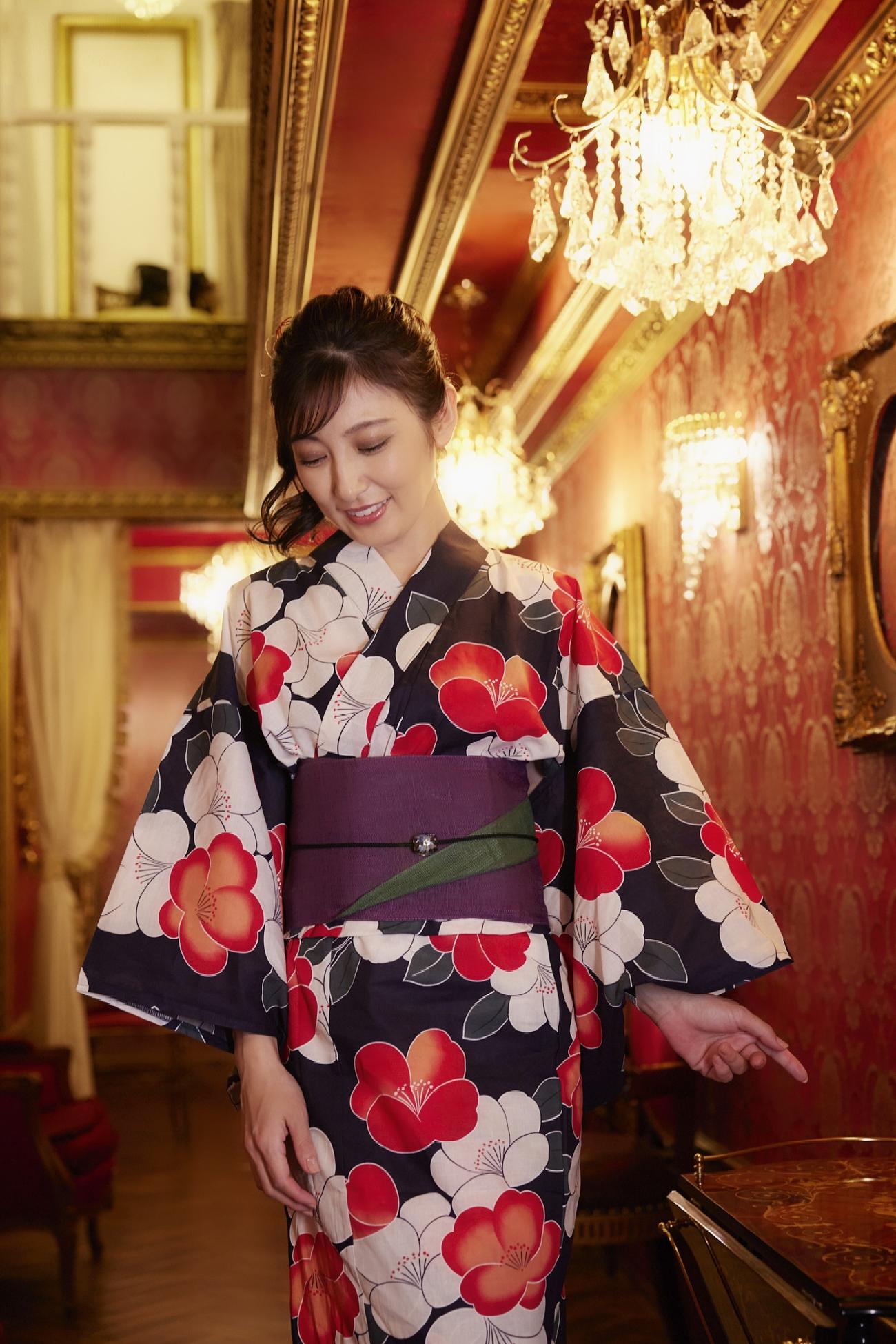 最新DVD「甘い香り、抱きしめていっぱい」を発売した熊田曜子