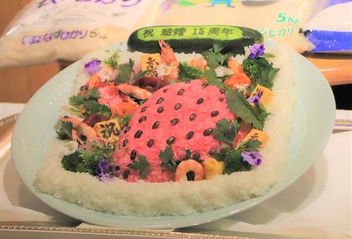 辻希美 夏休みは１日に３回くらいはお米を炊く 結婚15周年サプライズで ちらし寿司ケーキ 芸能写真ニュース 日刊スポーツ