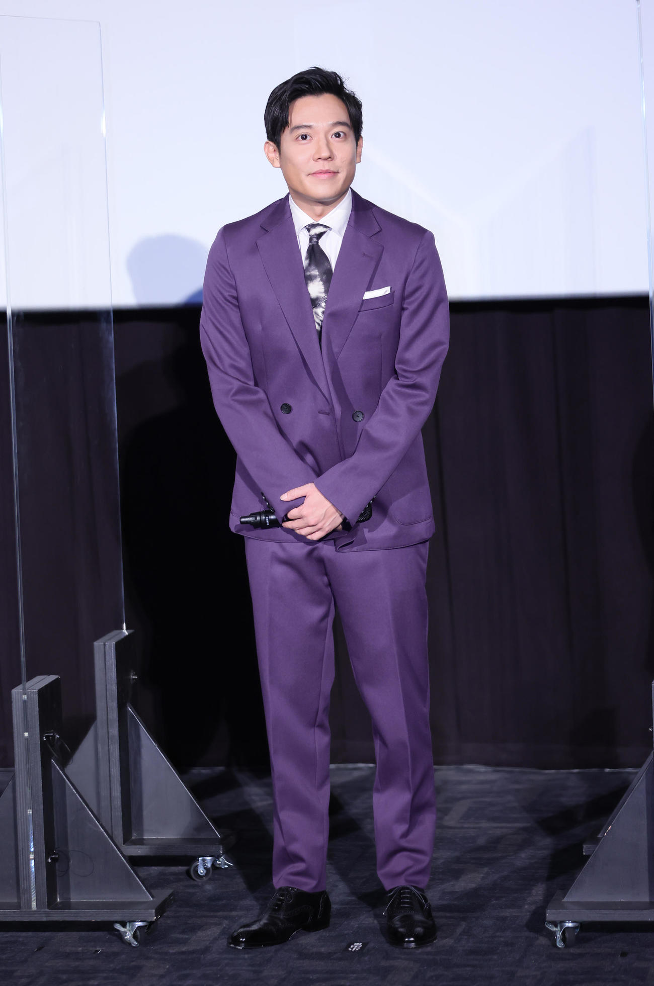 舞台あいさつに登壇した小出恵介（撮影・足立雅史）
