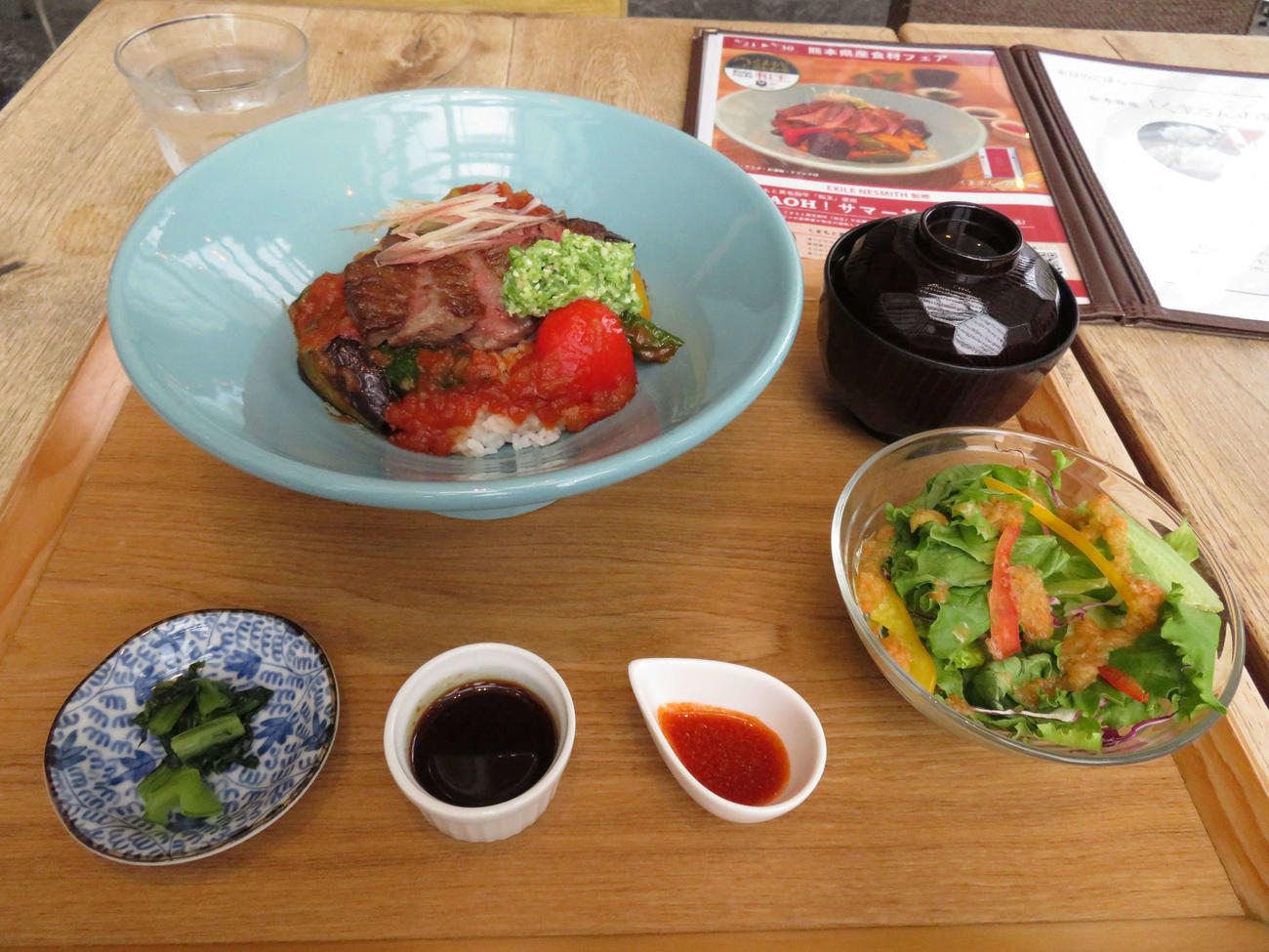 熊本の黒毛和牛「和王」と県産野菜をふんだんに使用した「WAOH！サマー丼」