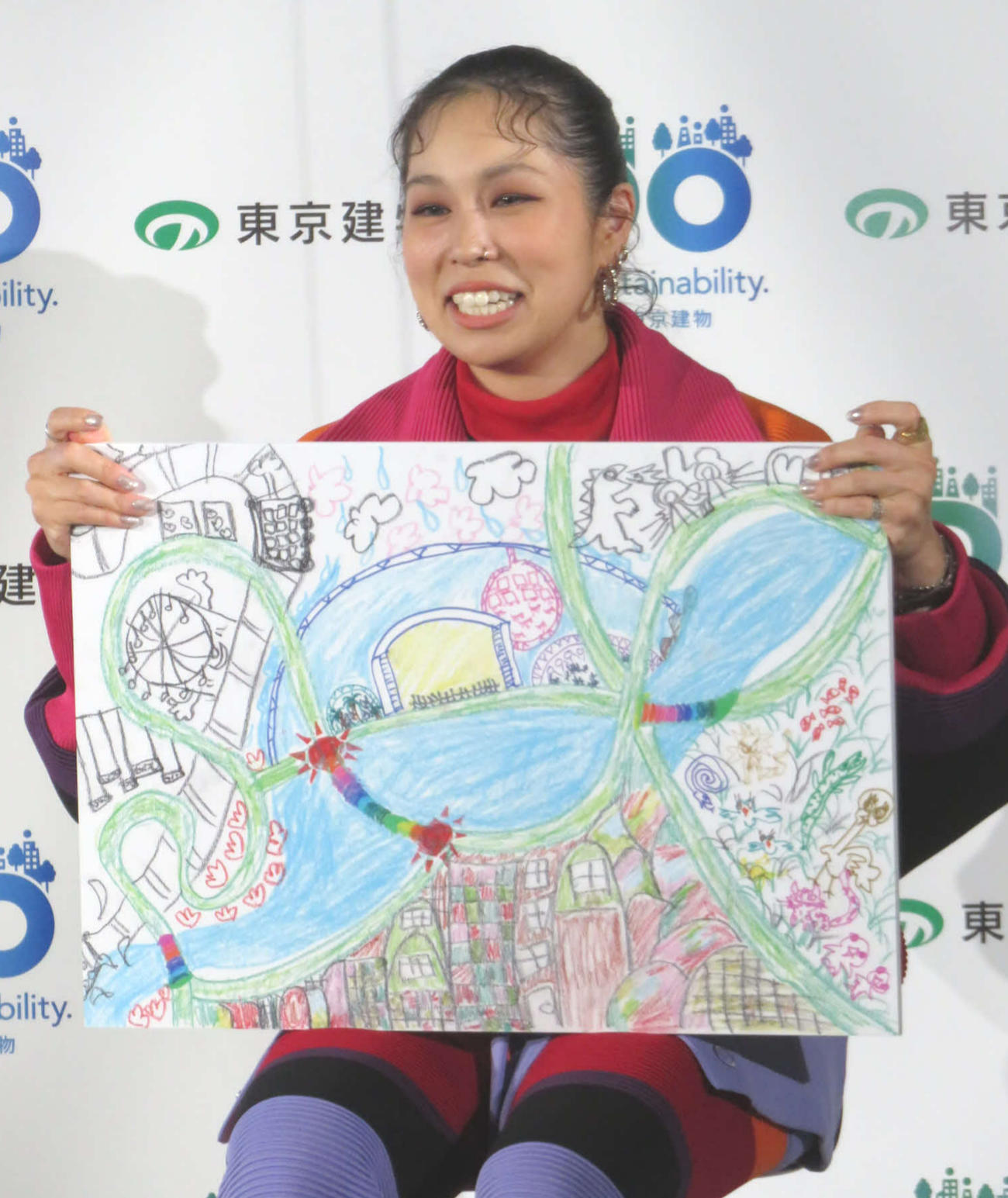 東京建物のサステナビリティパートナーに就任したAIが未来の街を描いた絵を語る