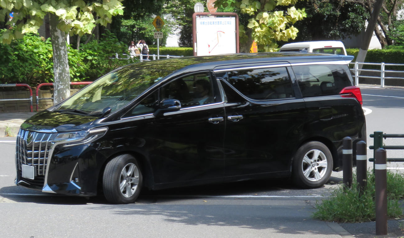 千葉地裁松戸支部に入る、田中聖被告を乗せたと思われる車（一部加工）