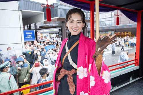 「会津まつり」に参加した綾瀬はるか