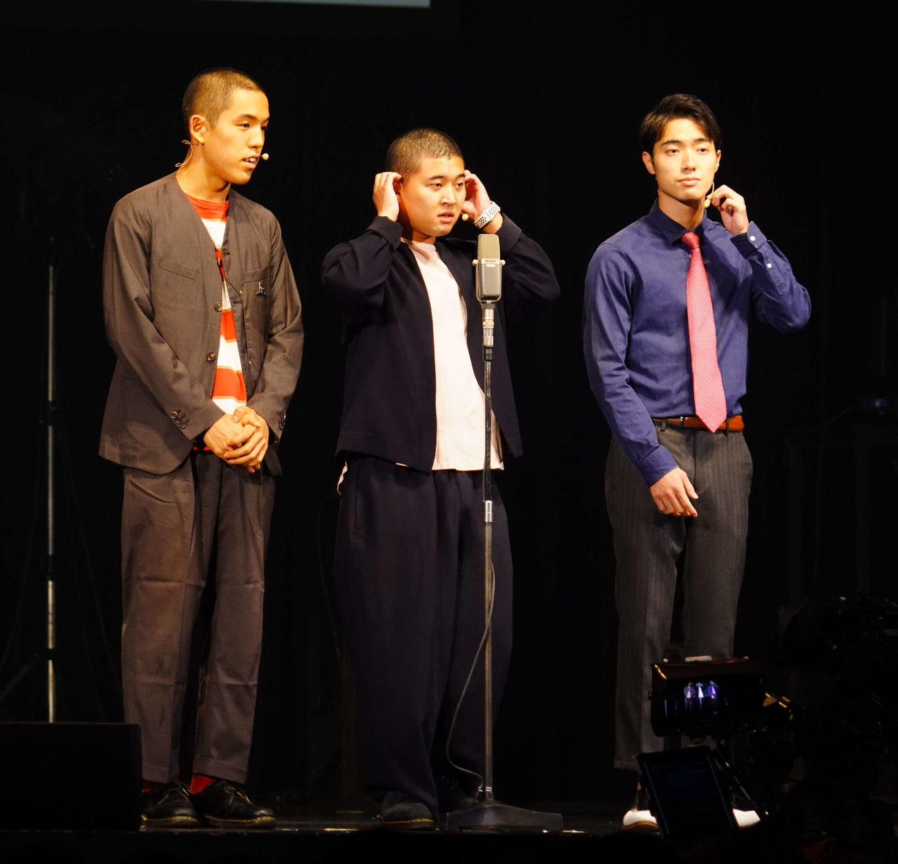 土佐兄弟が開催したライブイベント「土佐兄弟の青春文化祭2022～Zったい忘れられない1日をキミに～」に出演したお笑いトリオ四千頭身（撮影・佐藤成）
