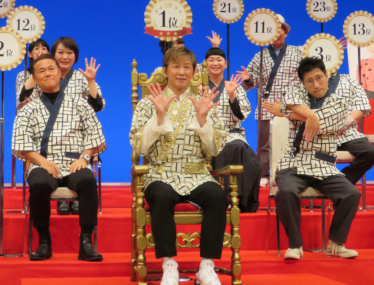 吉本新喜劇初の座員総選挙で1位のアキ、記念座長公演11・29～12・5開催「僕らしい色を」 - お笑い写真ニュース : 日刊スポーツ