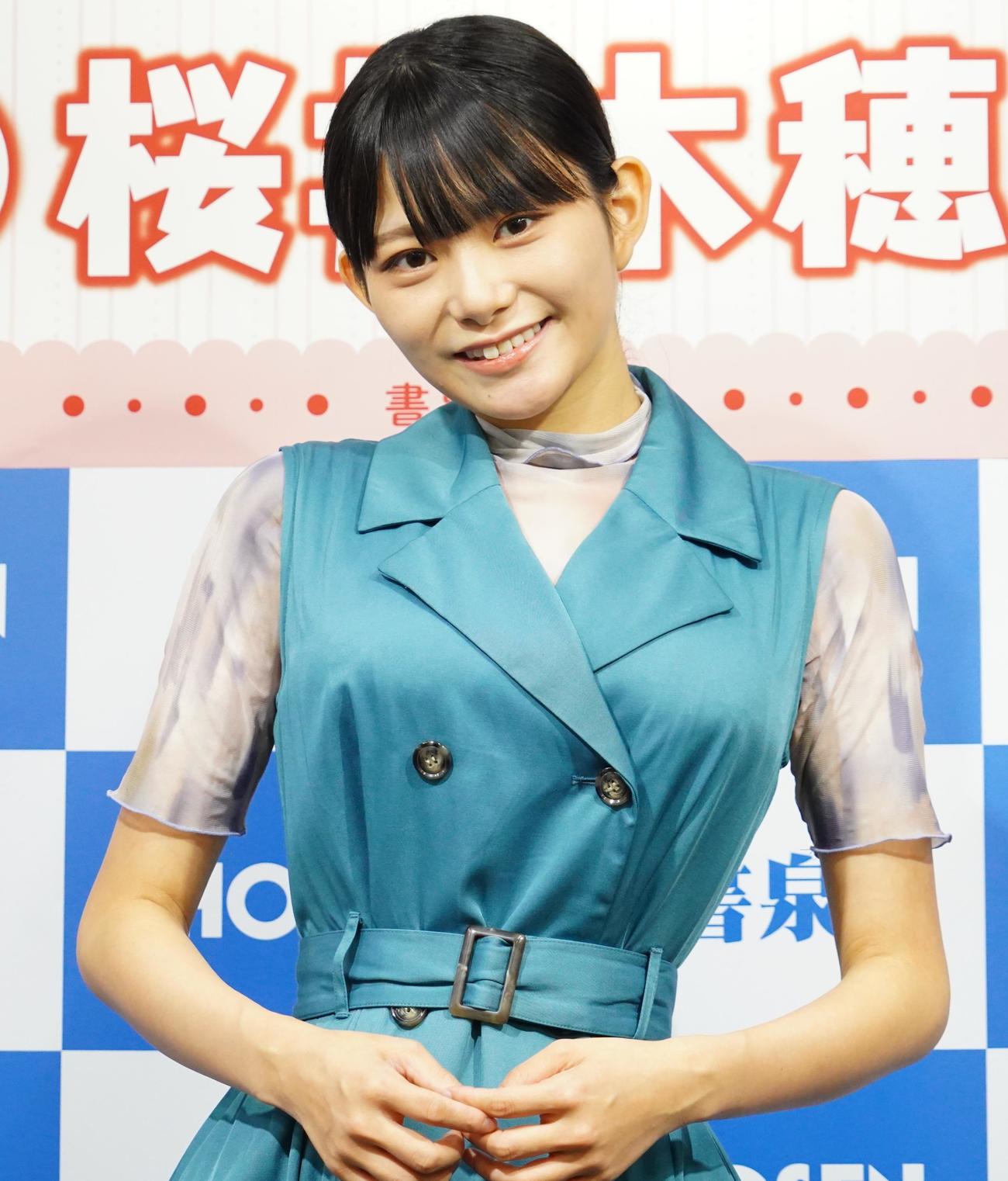 2023年カレンダー発売記念イベントを行った桜井木穂（撮影・佐藤成）