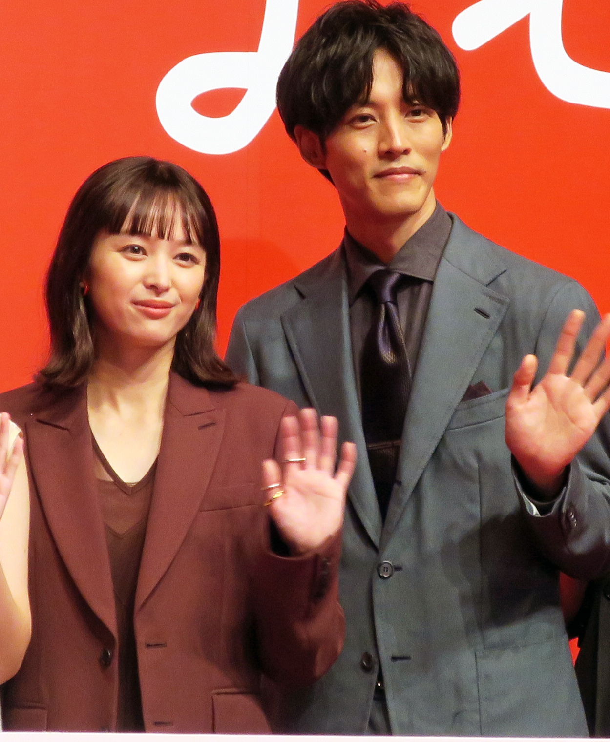 映画「耳をすませば」ジャパンプレミアイベントに登壇したW主演の清野菜名と松坂桃李