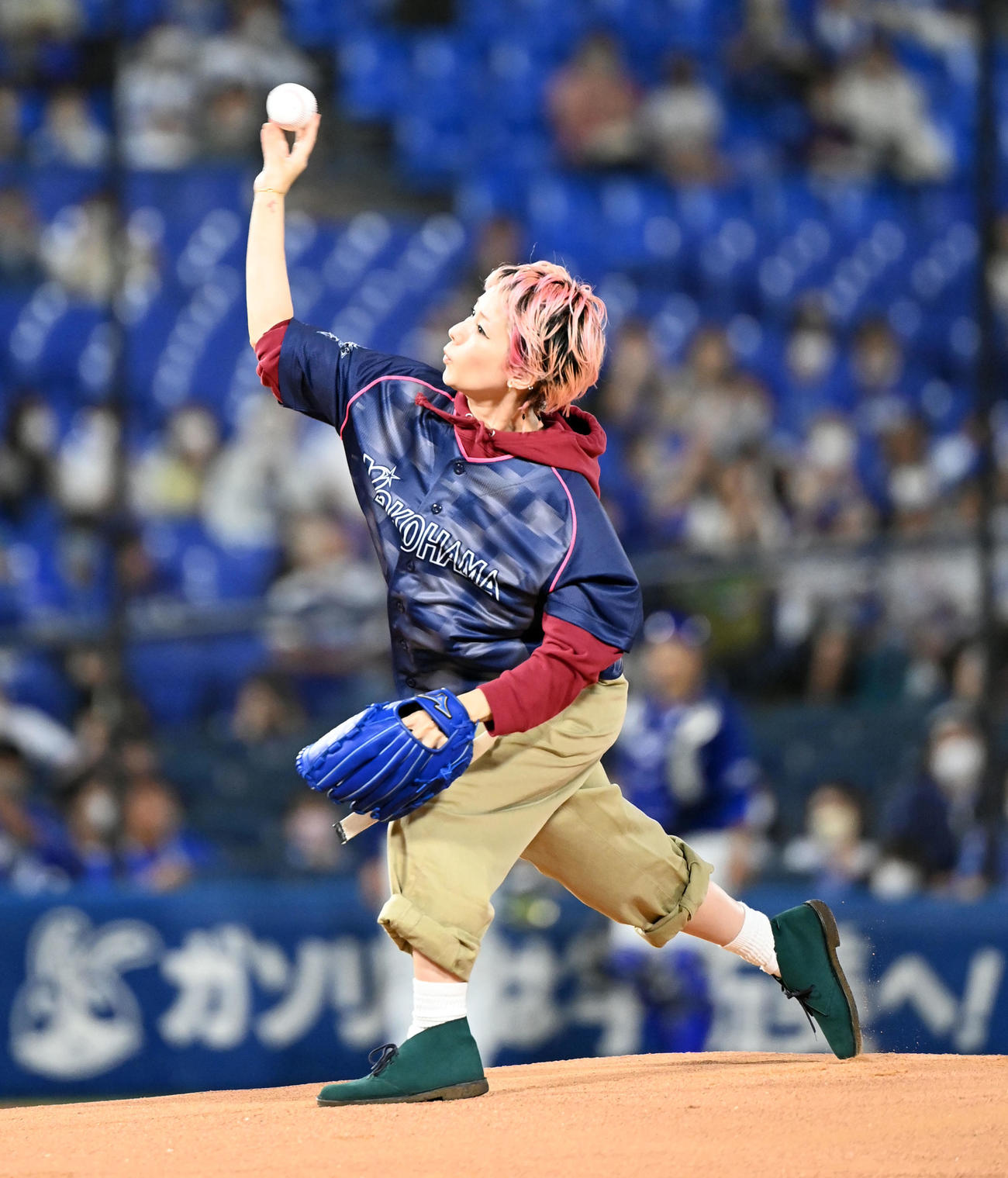 DeNA対中日　始球式を務めた木村カエラ（2022年9月28日撮影）