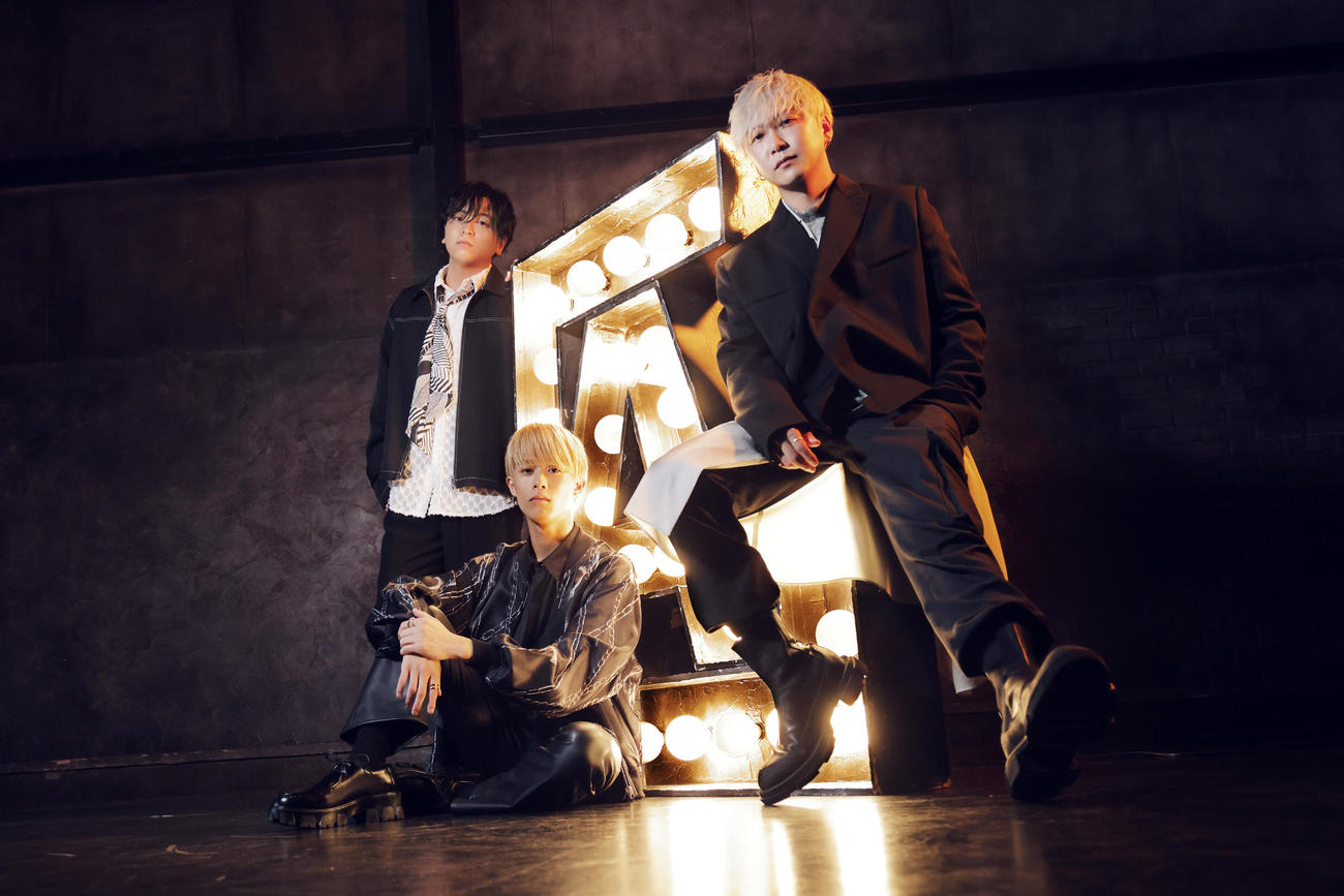 日本テレビ系アニメ「名探偵コナン」の新エンディング曲を担当するall at onceとDa－iCE大野雄大（右）