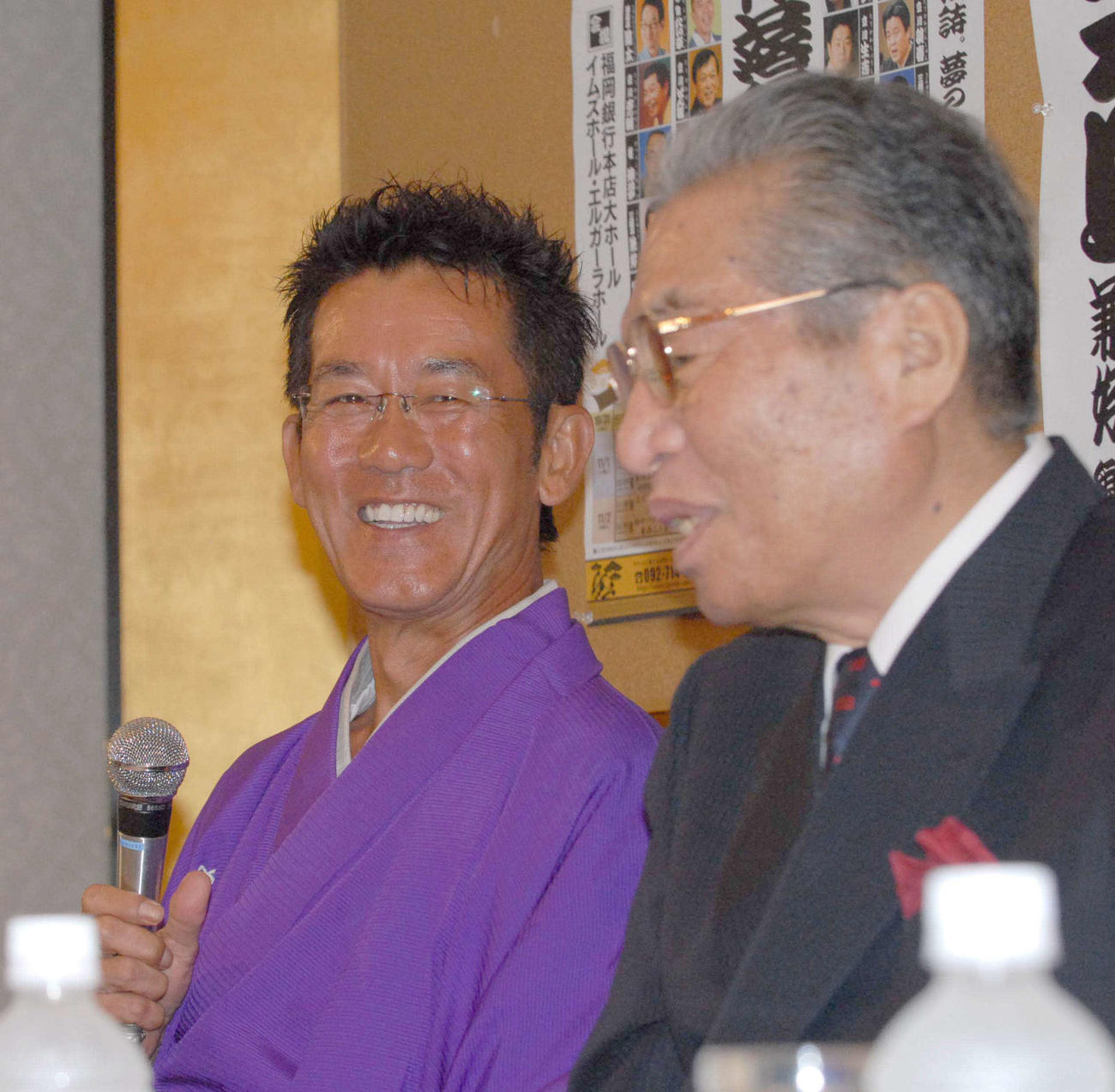 三遊亭一門会見に臨む三遊亭楽太郎、三遊亭円楽（08年8月撮影）