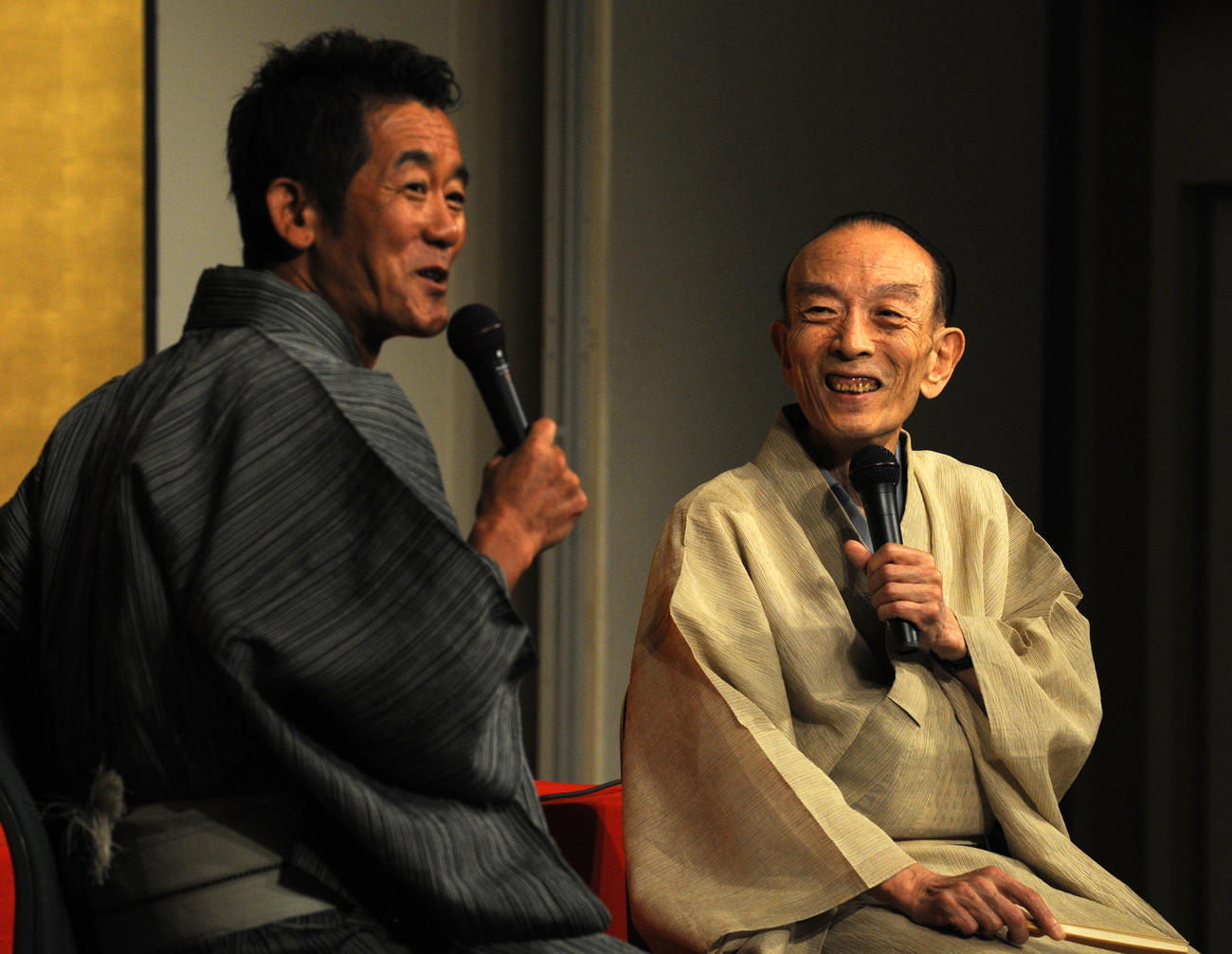 対談する三遊亭楽太郎（左）と桂歌丸（08年8月撮影）
