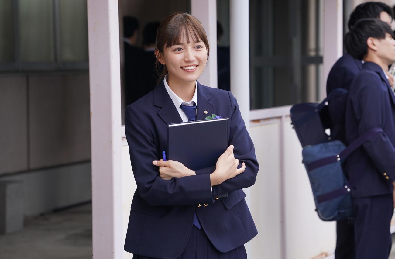 フジテレビ木曜劇場「silent」で高校の制服姿を披露している主演川口春奈