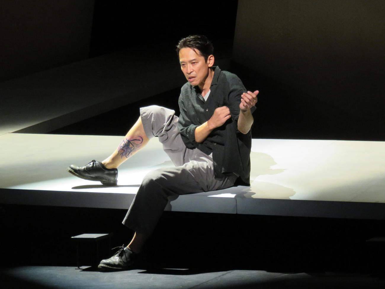 舞台「凍える」で連続幼児殺人犯を演じる坂本昌行