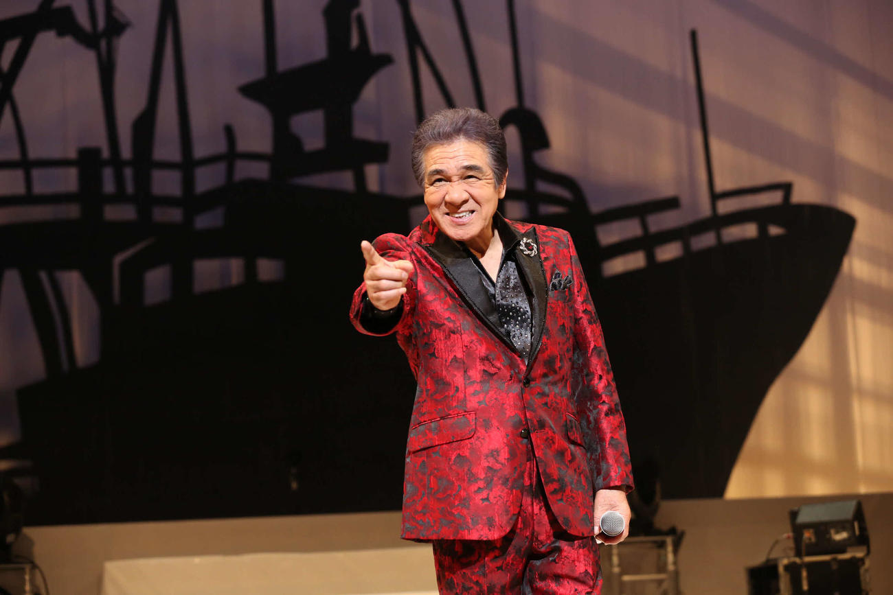 デビュー40周年記念コンサートを行った鳥羽一郎
