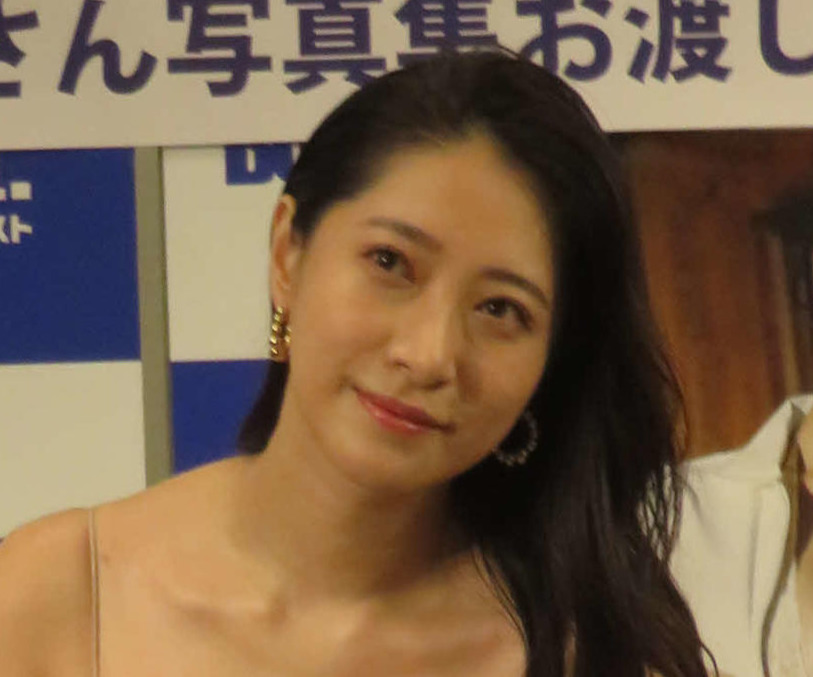ヘアヌード写真集第2弾「Dyed in a dream」写真集お渡し会を開いた染谷有香（撮影・村上幸将）