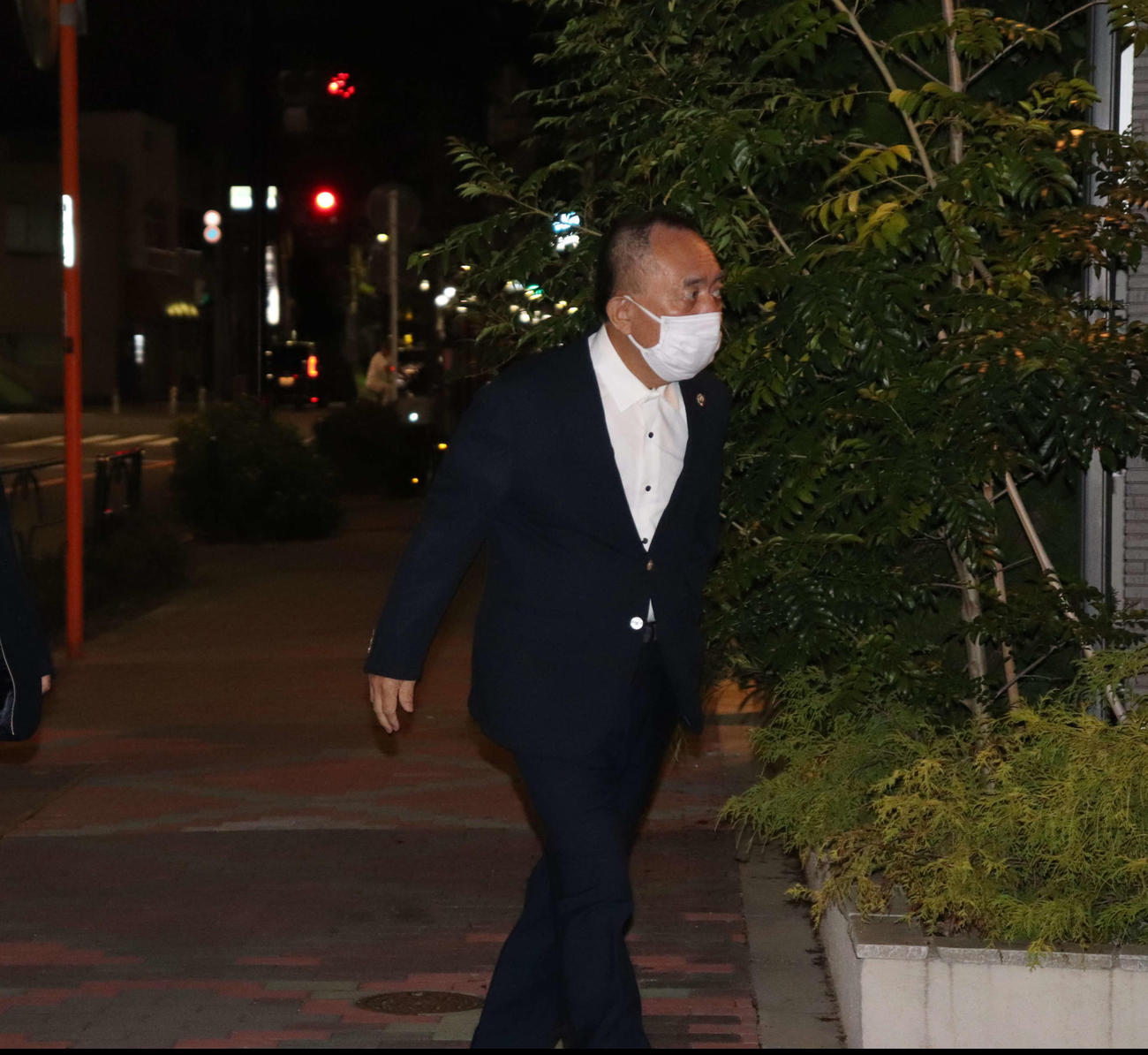 三遊亭円楽さんの自宅へ向かう三遊亭小遊三（撮影・加藤理沙）